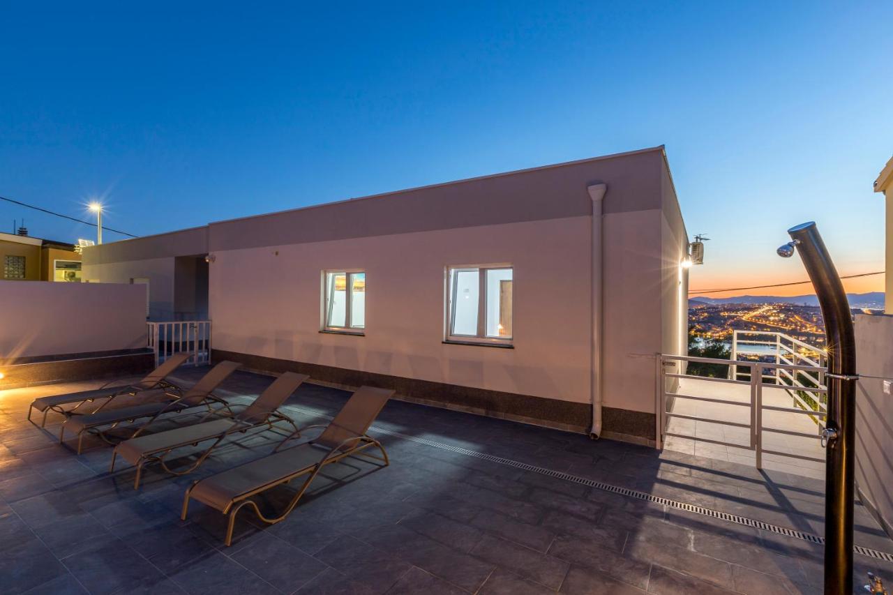 House With Private Pool Magdalena Apartment Podstrana Bagian luar foto
