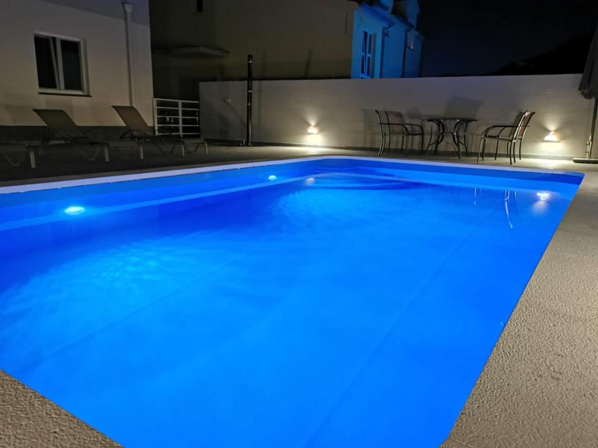 House With Private Pool Magdalena Apartment Podstrana Bagian luar foto