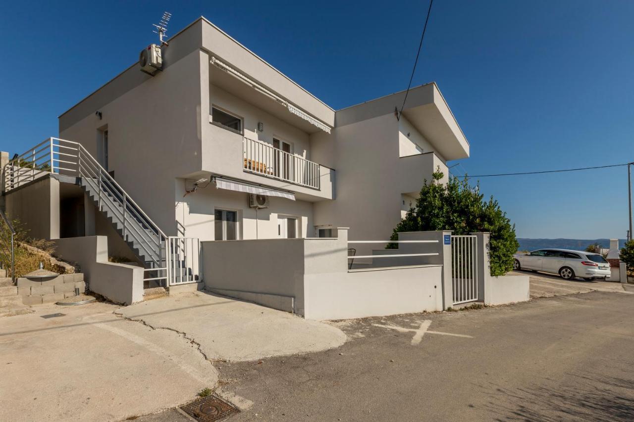 House With Private Pool Magdalena Apartment Podstrana Bagian luar foto
