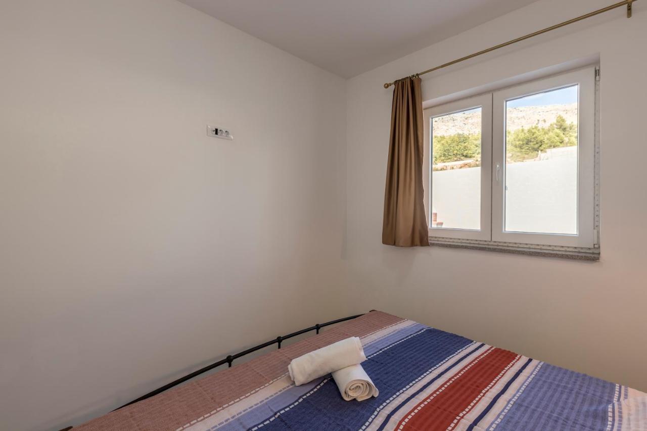 House With Private Pool Magdalena Apartment Podstrana Bagian luar foto