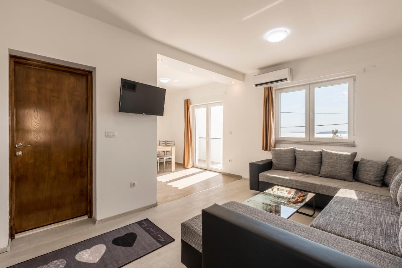 House With Private Pool Magdalena Apartment Podstrana Bagian luar foto