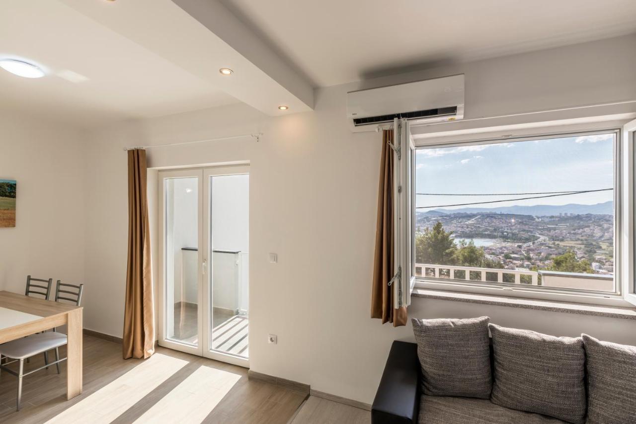 House With Private Pool Magdalena Apartment Podstrana Bagian luar foto