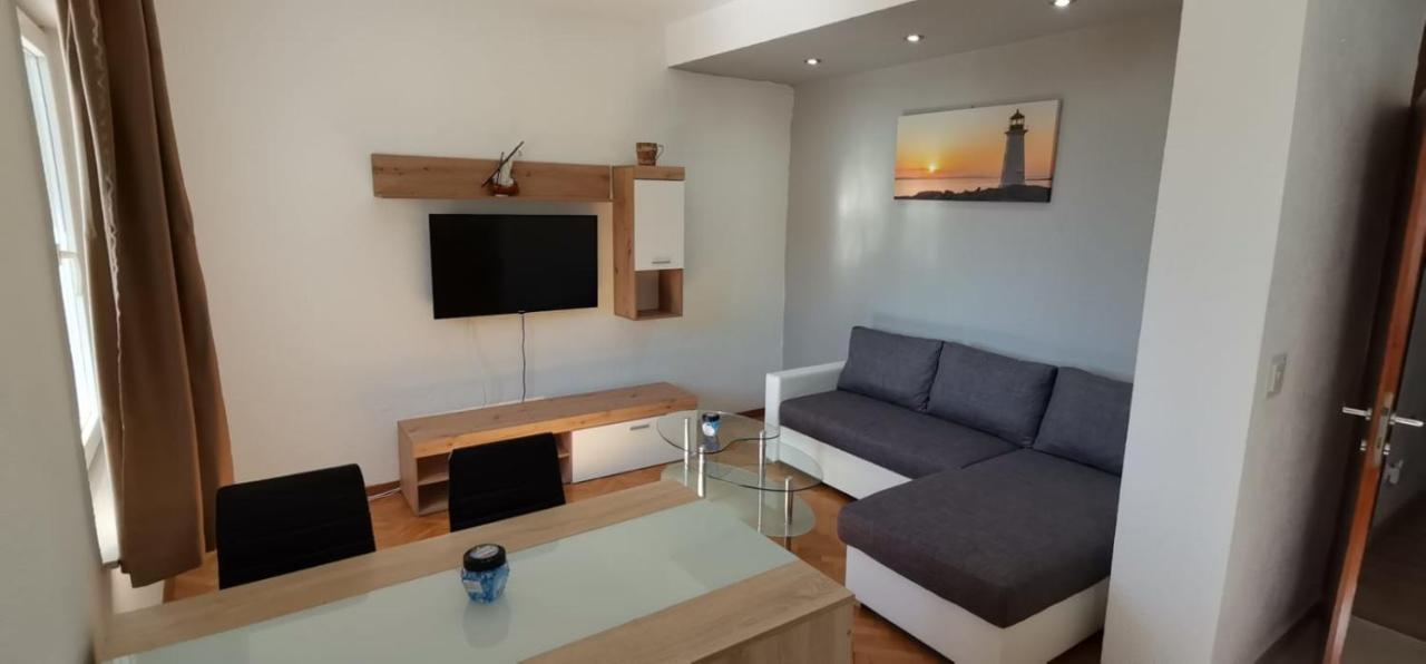House With Private Pool Magdalena Apartment Podstrana Bagian luar foto