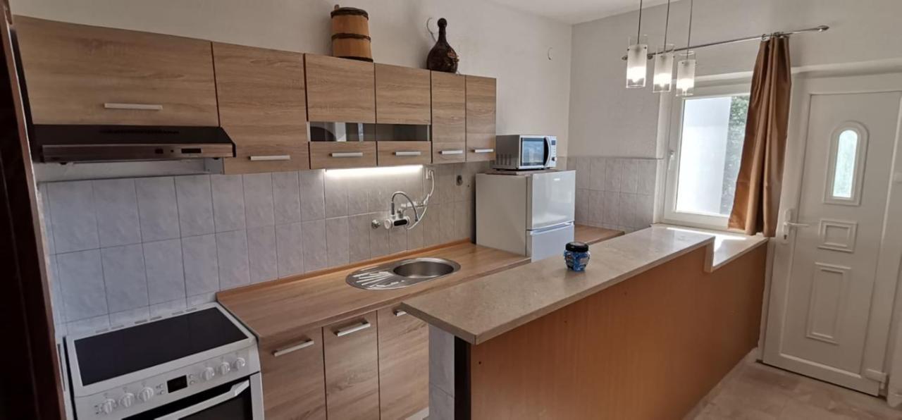 House With Private Pool Magdalena Apartment Podstrana Bagian luar foto